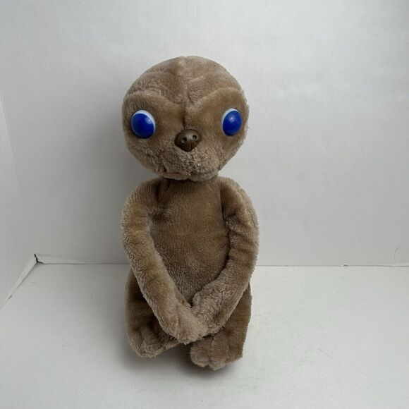 Vintage E.T. Stuffed Animal Plush 12" Showtime 1982 - Picture 1 of 6